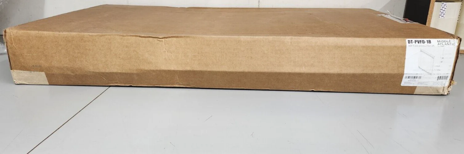 Middle Atlantic DT-PVFD-18 Plexiglass Vented Front Rack Door New - Image 3
